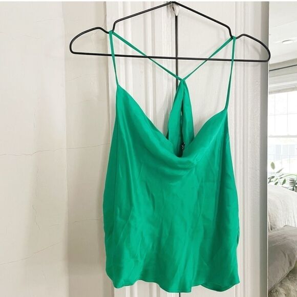 Zara Cropped flowy green satin tank top with open back - Picture 2 of 10